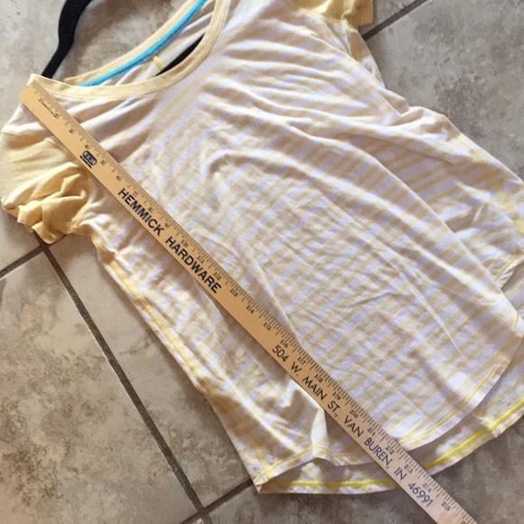 Lululemon Serene Yellow Twin Stripe Tee Shirt - Picture 4 of 8